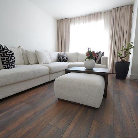 The Dublin Luxe Apartment Newcastle Екстериор снимка