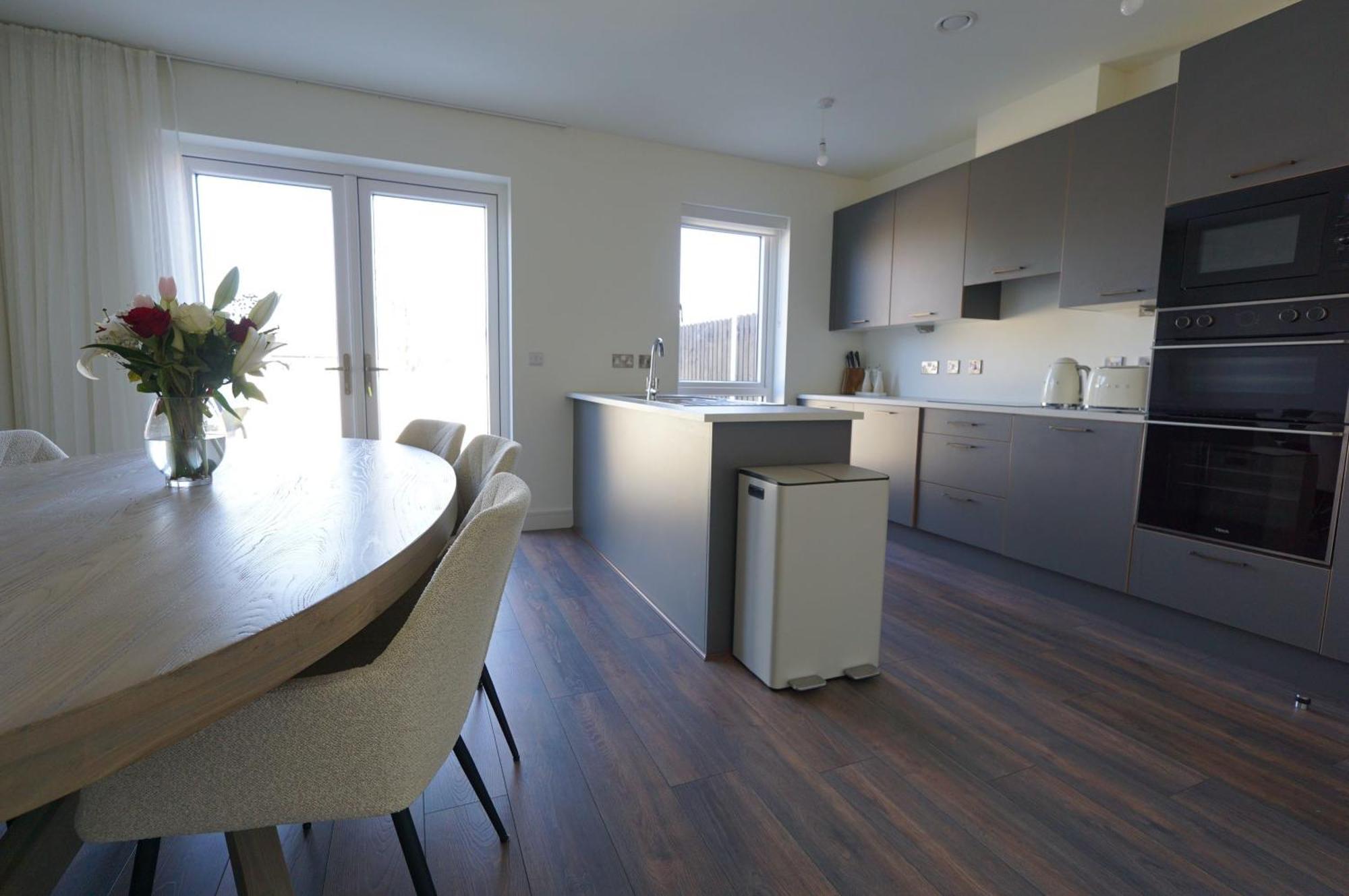 The Dublin Luxe Apartment Newcastle Екстериор снимка