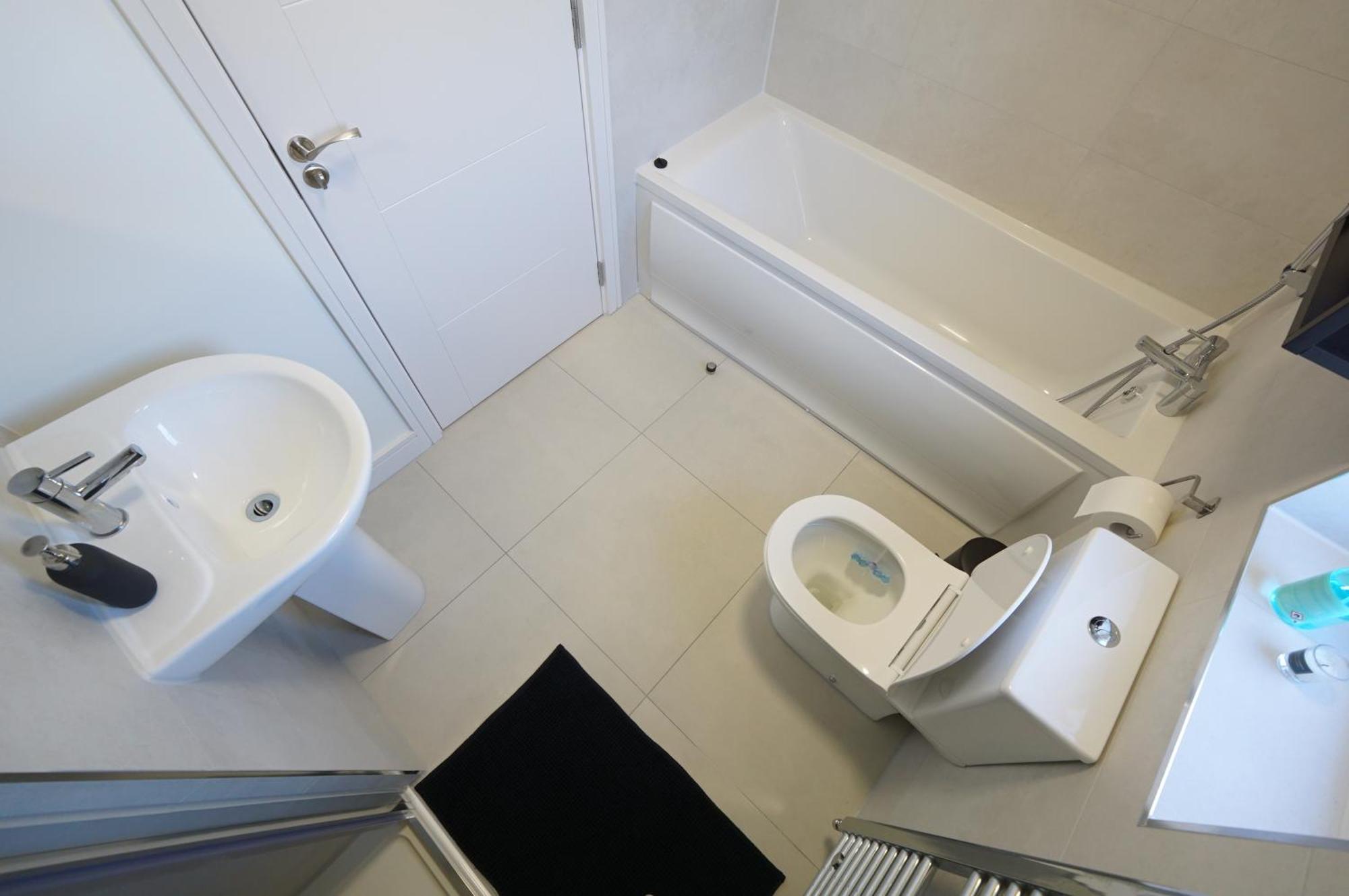 The Dublin Luxe Apartment Newcastle Екстериор снимка